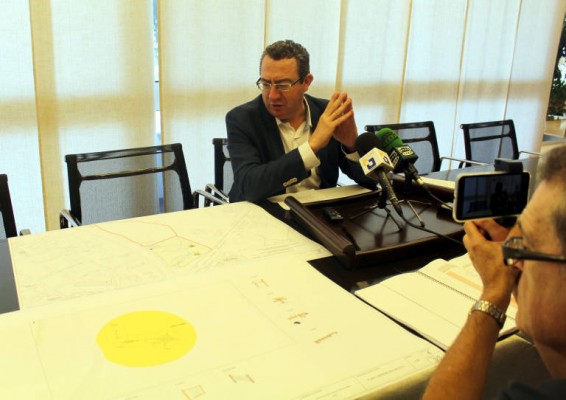 Benidorm formaliza el contrato con Orthem de las obras del Parque de la Séquia Mare