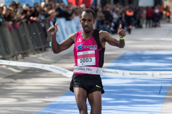 Detenido en una operación contra el dopaje el último ganador de la Media Maratón de Elche