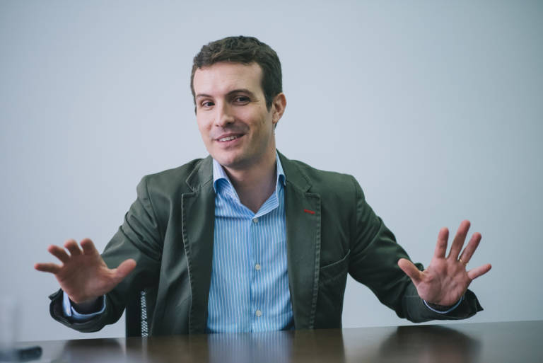 Pablo Casado inicia su 'Vuelta a España' en la Comunitat: busca ser la alternativa a las dos 'Rosas'