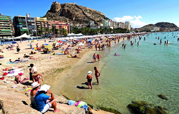 Las mejores playas de la Costa Blanca, en el especial banderas azules de Plaza
