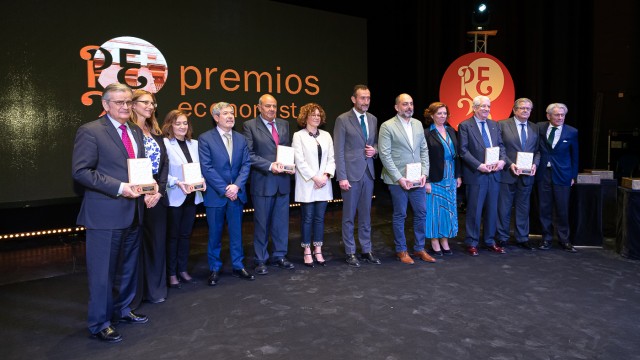 Premios Economistas 2023 en el Teatro Principal de Alicante (Fotos: PEPE OLIVARES)