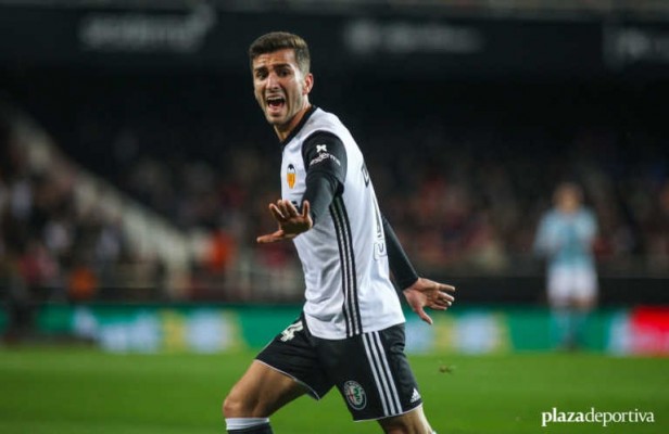 El United valora ofrecer 35 millones de euros por Gayà