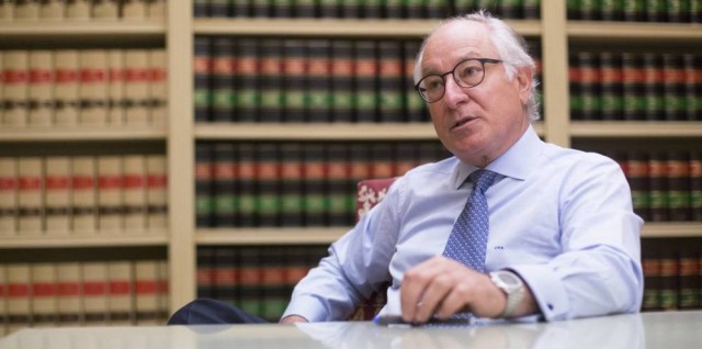 Nin renuncia como consejero de DIA Supermercados por 