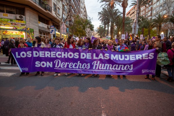 Manifestación del 8M en Alicante (fotos RAFA MOLINA)