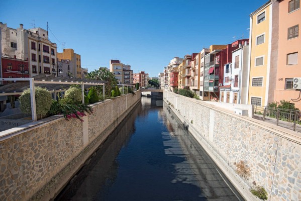 Convega, sindicatos y administraciones trabajan en una Marca Territorio para la Vega Baja
