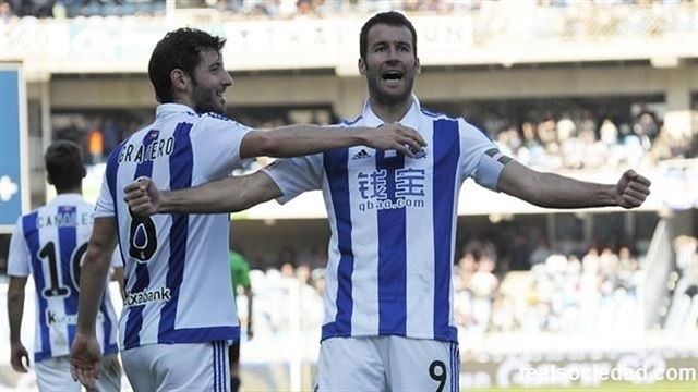 Agirretxe en su reaparición rescata un punto para la Real ante el Málaga