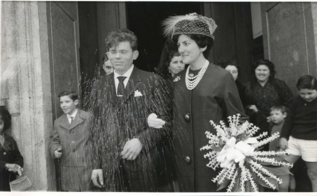 La memòria d'un poble a un sol clic: els veïns de Paiporta recullen més de 6.000 fotos històriques