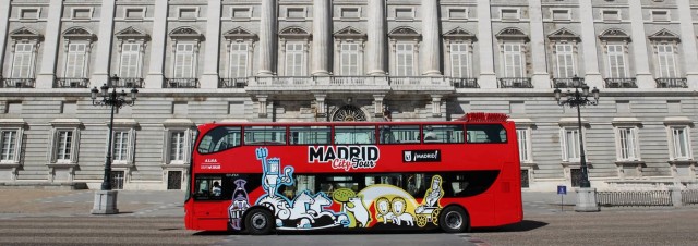 Transvia ofreció 2,6 millones para explotar en Madrid el bus turístico por el que no paga nada en Valencia