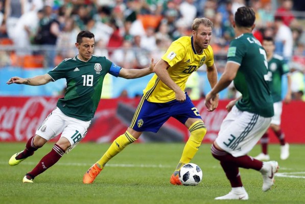 Suecia golea a México y pasa como primera
