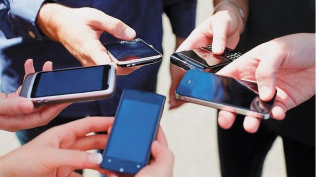Casi un tercio de los adolescentes tiene un uso abusivo de Internet y el teléfono móvil