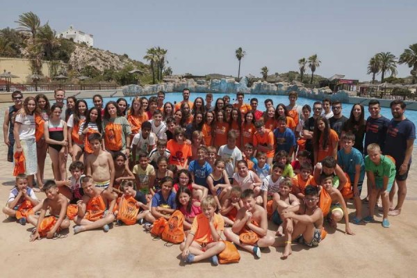 Joan Sastre visita el Campus de Verano de Valencia Basket

