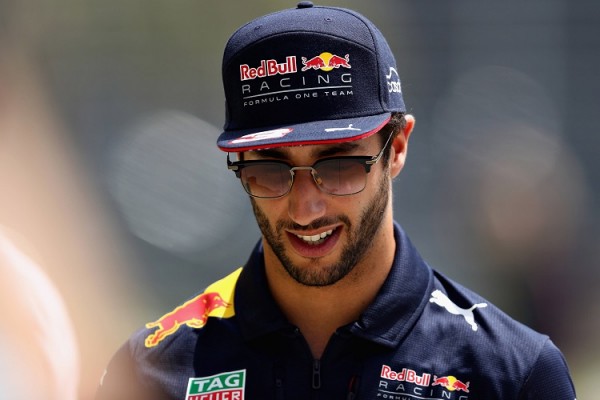Ricciardo quiere tener decidido su futuro antes de las vacaciones de verano