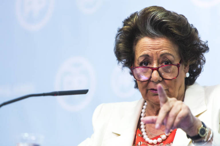 Rita Barberá da plantón a Les Corts