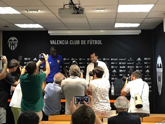 Soy atlético y no tengo problemas para sacar la pelota jugada desde la defensa