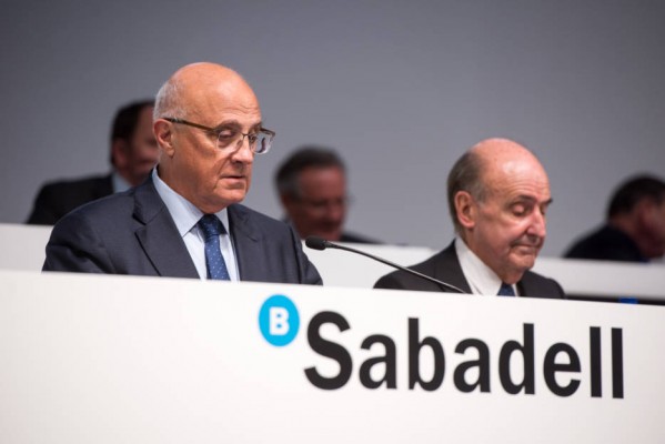 Sabadell coloca 900 millones en fallidos de CAM a un fondo noruego especializado en impagos