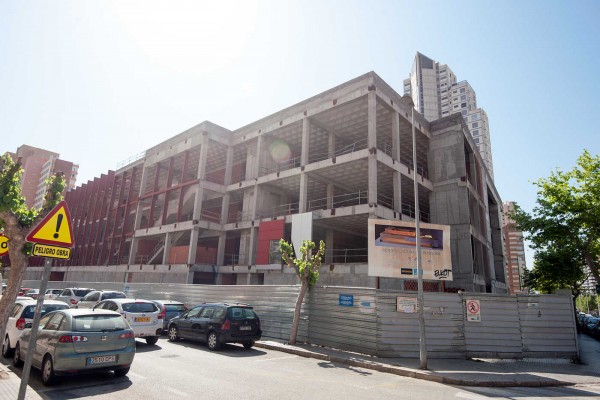 El pleno del Consell desbloquea las obras del centro cultural de Benidorm, paralizadas desde 2010


