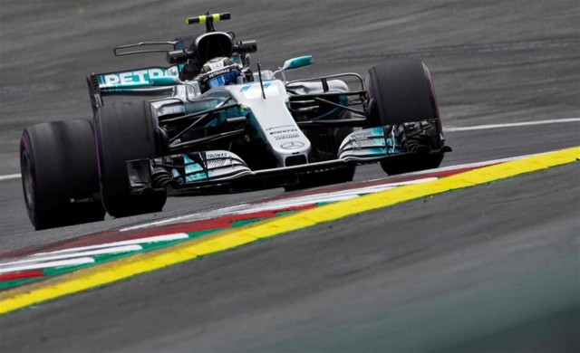 Bottas repite 'pole position' en Austria, con Sainz noveno y Alonso decimocuarto
