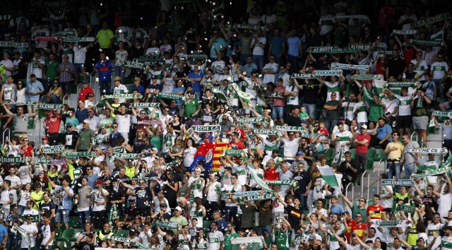 Los abonados del Elche de la 2017/18 esquivarán la subida que experimentará el precio del carné