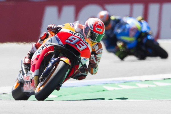 Márquez, Bagnaia y Martín resuelven con éxito las carreras de Assen

