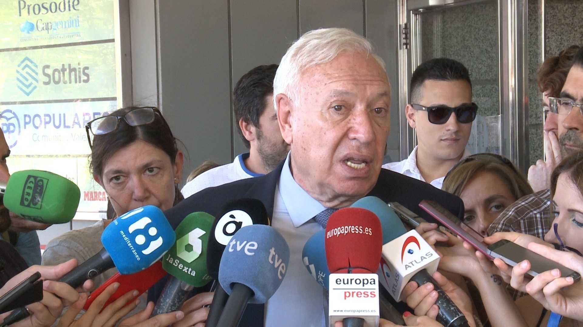 Margallo cuestiona el apoyo de Sánchez a Cospedal, que no respalda la reforma de financiación