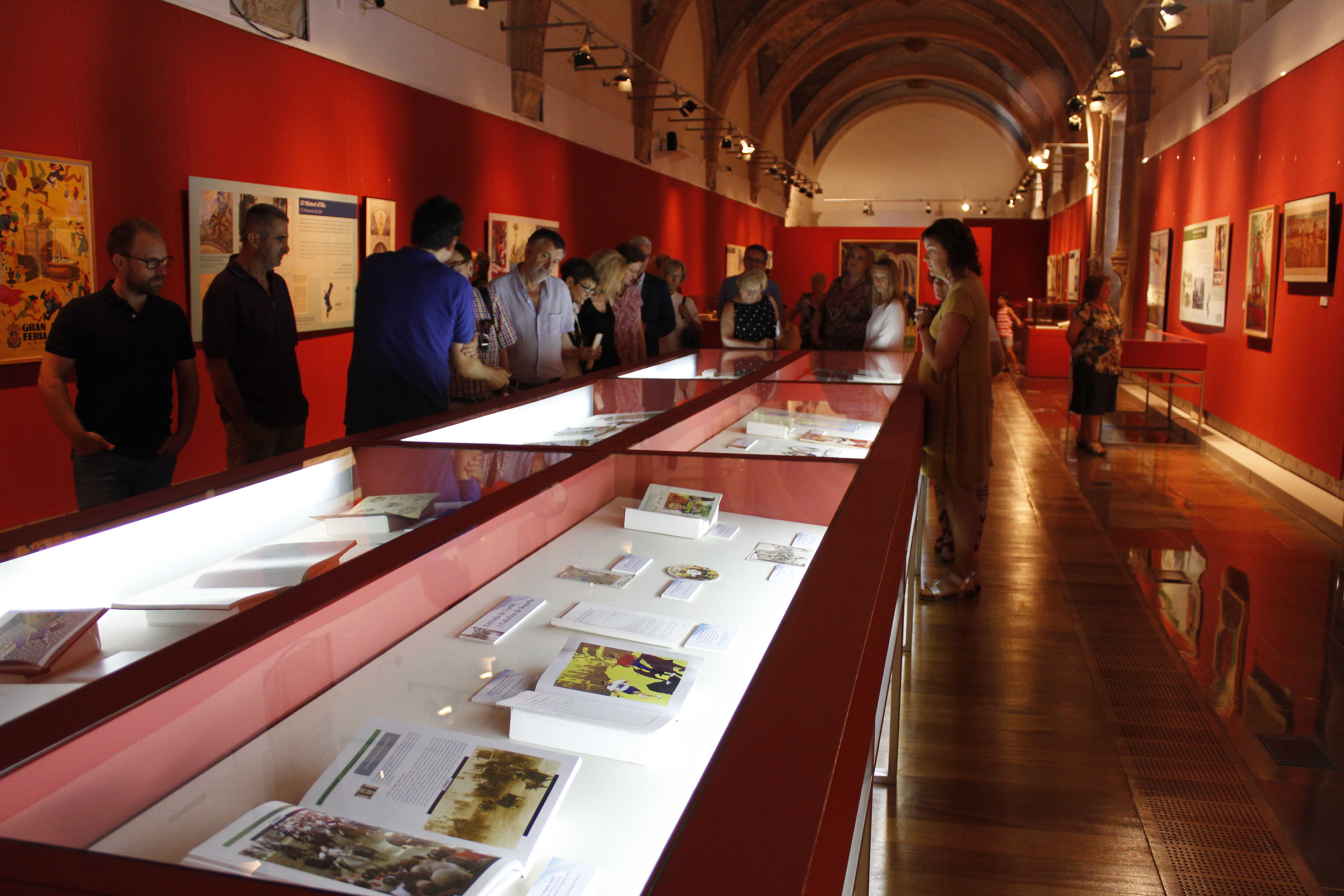 'El verano valenciano' llena de fiesta San Miguel de los Reyes