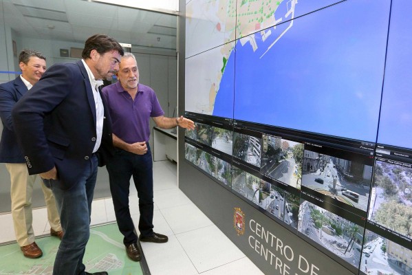 La carta oculta de Barcala: un presupuesto 'libre' en 2019 para contratar personal y lanzar obras