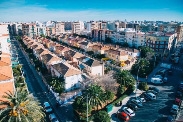 Los morosos adeudan 177 millones a las comunidades de vecinos de la Comunitat