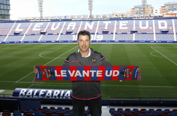 Olaizola deja el banquillo del Atlético Levante