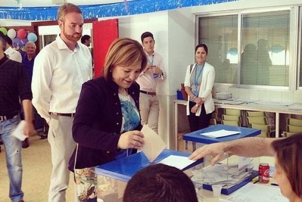 El municipio de Bonig se vuelca con Pablo Casado pese a que ella...