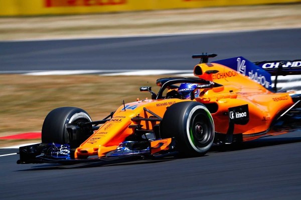 Alonso mejora hasta la sexta posición y Vettel manda en la segunda sesión