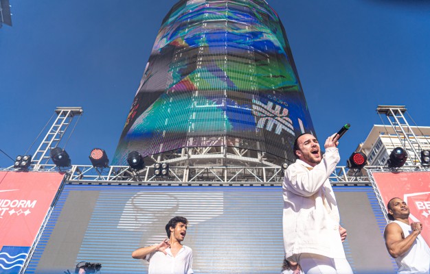 El encendido del 'Tecnohito' de Benidorm (Fotos: LARS TER MEULEN)