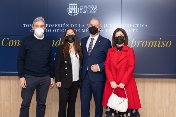 Toma de posesión de la directiva del Colegio de Médicos de Alicante (fotos PEPE OLIVARES)