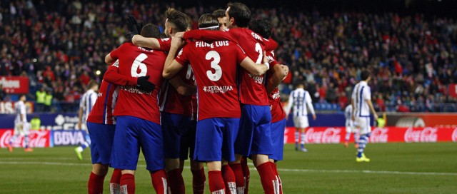 El Atlético presiona al Barça sin exprimirse