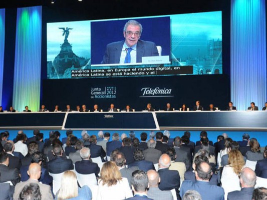 Telefónica le da a la máquina de papel con una emisión de obligaciones a cinco años