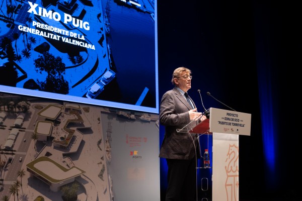 Presentación de la nueva zona de ocio del Puerto de Torrevieja (fotos PEPE OLIVARES)