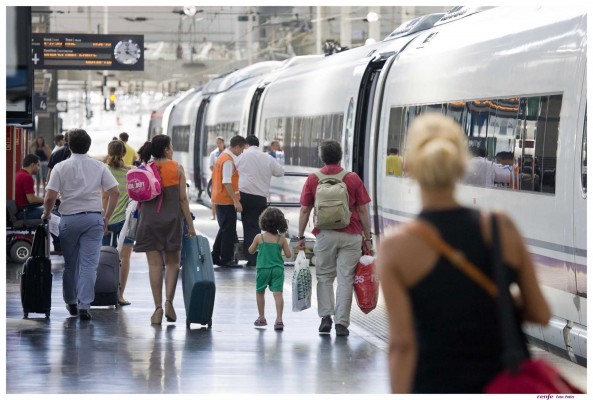 Los valencianos, los segundos que menos gastarán en viajar este verano, con 338 euros de media