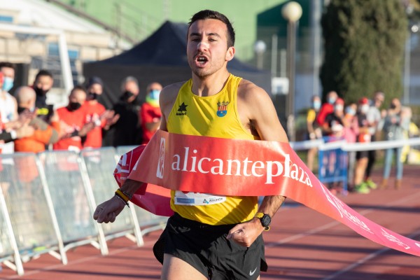 Carrera de los Castillos de Alicante (FOTOS: Rafa Molina / Pepe Olivares)