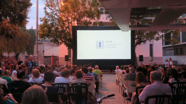 El MuVIM estudia cambiar la ubicación de su 'Cinema a l'Estiu'