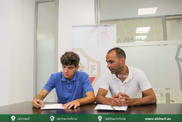 El Elche rejuvenece su plantilla y apuesta por jugadores de Segunda B