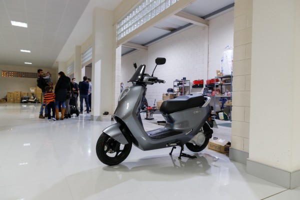 Next Electric Motors estrena sede en Alicante y nuevos modelos de motos. (Fotos: Pepe Olivares)