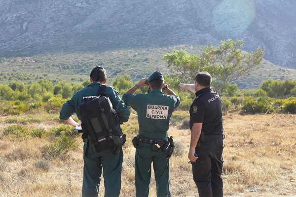 Controlado el incendio forestal en el parque natural de El Montgó

