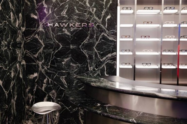 Hawkers reorganiza su grupo en una sola empresa: la matriz absorbe a sus marcas secundarias