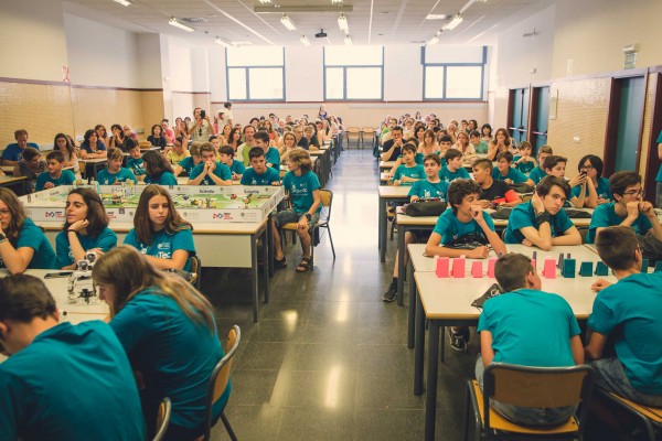 Robótica, internet de las cosas y videojuegos en el quinto CampusTec de la UPV de Alcoy