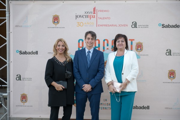 Gala en Alicante del Premio Jovempa al Talento Empresarial Joven 2021. (Fotos: Rafa Molina)