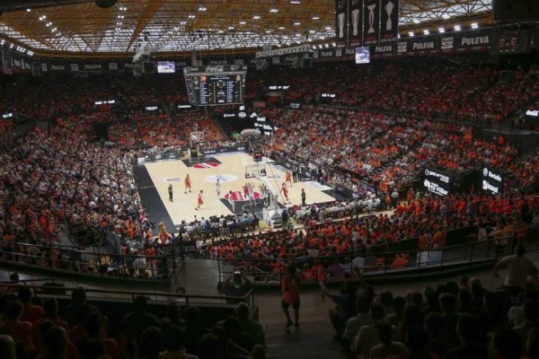 El 95% de los abonados ya han renovado su apoyo al Valencia Basket, antes de la venta libre