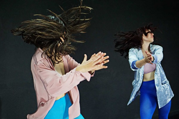 'No disc' busca abrir nuevos lenguajes entre la música y la danza en su paso por el Veles e Vents