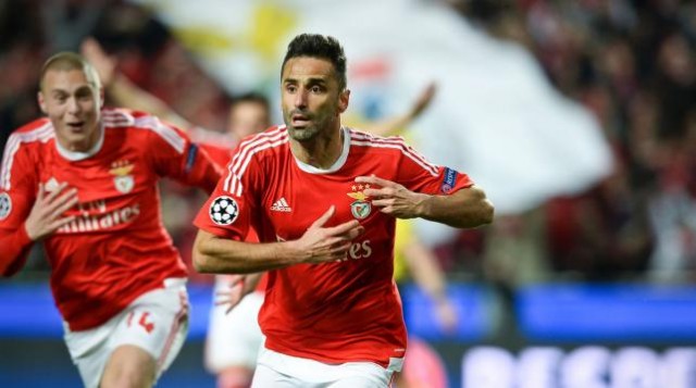 Jonas y Aduriz, goles como soles