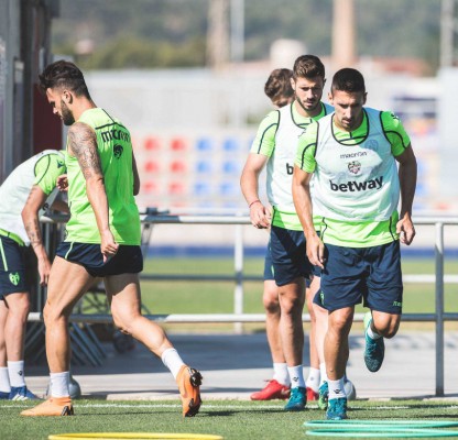 El Levante se concentra en Algorfa (Alicante) hasta el domingo