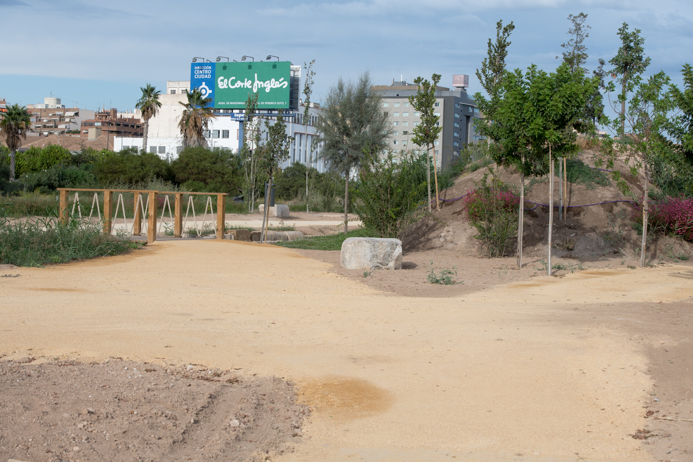 Cuenta atrás para la apertura del 'nuevo' Parque del Mar (Fotos: RAFA MOLINA)