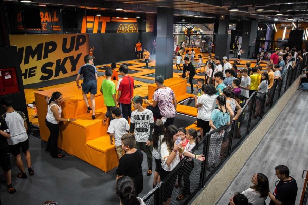 MN4 apuesta por el ocio activo con trampolines para completar su oferta DiverShopping
